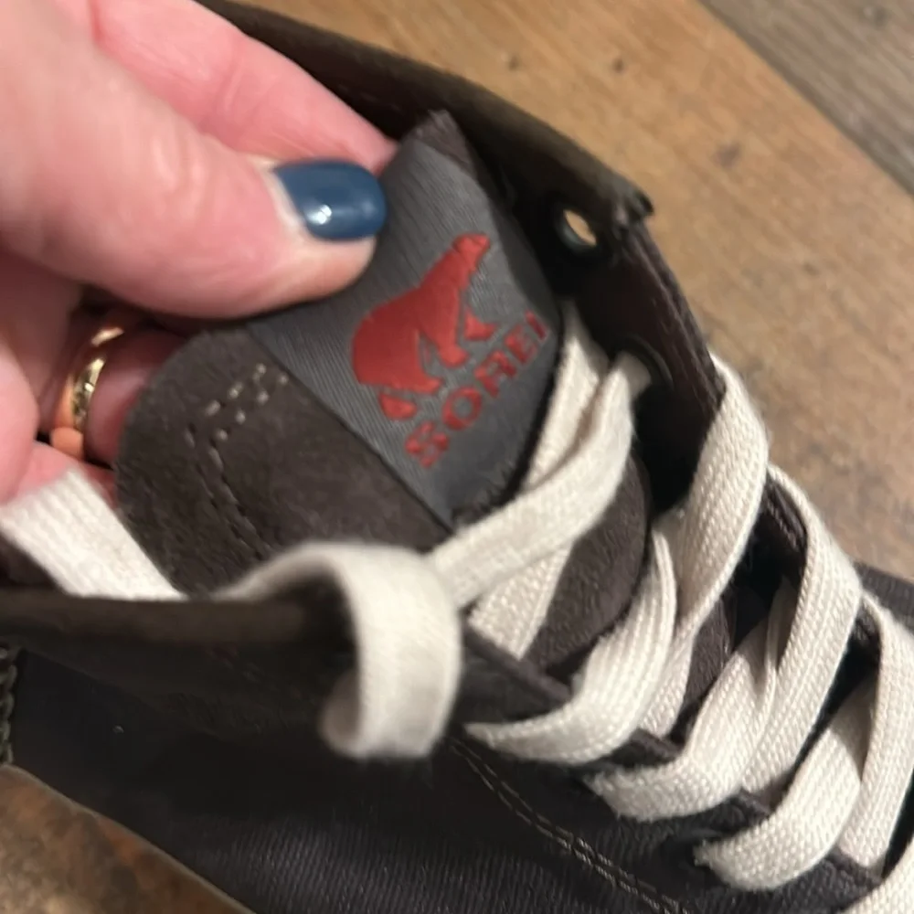 Sorel Sentry Chukka Canvas Shoe size 9